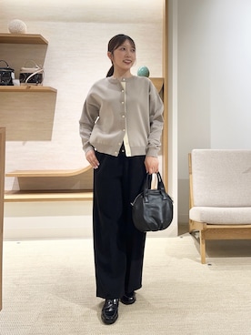 「Jena espace merveilleux(ジェナ エスパスメルヴェイユ)の袖ビハイメッシュカーディガン 秋服(ニット/セーター、グレー系)」を使った、ひなのさん(レディース・156cm)の秋コーディネート