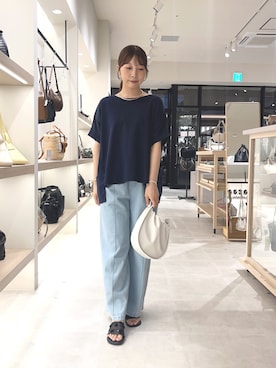 「Jena espace merveilleux（ジェナ　エスパスメルヴェイユ）のリラックスカットソー（Tシャツ/カットソー、ブルー系）」を使った、ひなのさん（レディース・156cm）の夏コーディネート