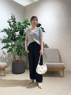 「Jena espace merveilleux（ジェナ　エスパスメルヴェイユ）の〈7/17・22インスタライブご紹介アイテム〉トロミパラシュートパンツ（その他パンツ、ブラック系）」を使った、ひなのさん（レディース・156cm）の夏コーディネート