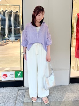 「Jena espace merveilleux（ジェナ　エスパスメルヴェイユ）の【高レビュー多数！】【2サイズ展開/体型問わず美脚見え】トロミイージーパンツ（その他パンツ、ホワイト系）」を使った、ひなのさん（レディース・156cm）の春コーディネート