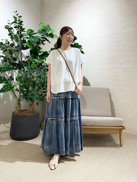 「Jena espace merveilleux（ジェナ　エスパスメルヴェイユ）の〈7/17インスタライブご紹介アイテム〉バックファスナー切替カットソー（Tシャツ/カットソー、ホワイト系）」を使った、ひなのさん（レディース・156cm）の夏コーディネート