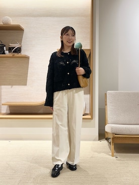 「Jena espace merveilleux(ジェナ エスパスメルヴェイユ)のレースジャケット(ベスト、ブラック系)」を使った、ひなのさん(レディース・156cm)の秋コーディネート