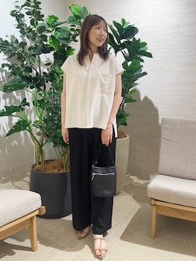 「Jena espace merveilleux（ジェナ　エスパスメルヴェイユ）のスタッズポケットフレンチシャツ（シャツ/ブラウス、ホワイト系）」を使った、ひなのさん（レディース・156cm）の夏コーディネート