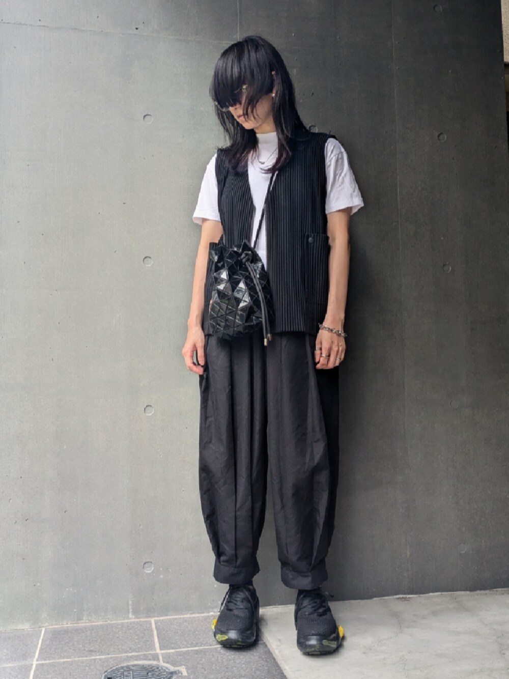 BAOBAO ISSEYMIYAKE ウエストポーチ ボディバッグ グレー 2025年最新】BAOBAO ISSEYMIYAKE ボディバッグ・ウエストポーチの人気