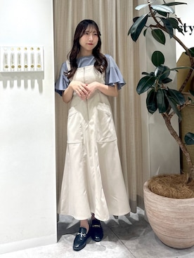 「アイテム（ジャンパースカート、ホワイト系）」を使った、rinoさん（レディース・156cm）の春コーディネート