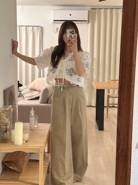 「mysty woman（ミスティウーマン）の2WAYチノクロスパンツ 666540（チノパンツ、ベージュ系）」を使った、rinoさん（レディース）の春コーディネート