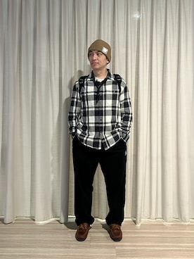 「アイテム（ニットキャップ/ビーニー）」を使った、鄧江江さん（メンズ・168cm）の秋コーディネート