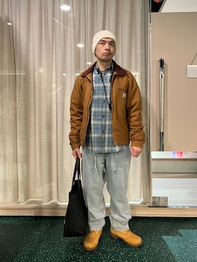 「アイテム（その他アウター）」を使った、鄧江江さん（メンズ・168cm）の秋コーディネート