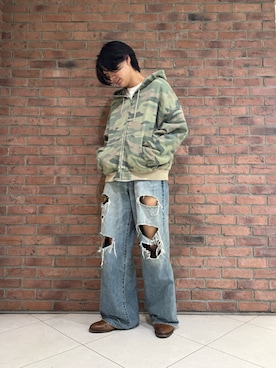 「WHITELAND（ホワイトランド）のアイテム（トップス）」を使った、しんさん（メンズ・182cm）の秋コーディネート