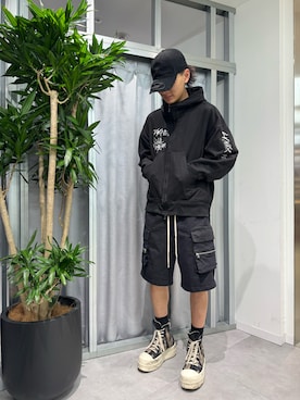 「DRKSHDW by RICK OWENS（ダークシャドウ バイ リックオウエンス）のアイテム」を使った、しんさん（メンズ・182cm）の春コーディネート