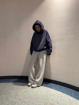 「WHITELAND（ホワイトランド）のアイテム（パーカー）」を使った、しんさん（メンズ・182cm）の春コーディネート