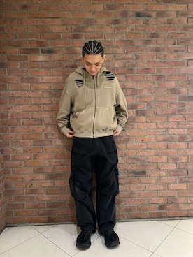 「DANKE SCHON（ダンケシェーン）のアイテム（パーカー）」を使った、しんさん（メンズ・182cm）の冬コーディネート