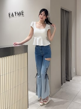 「EATME（イートミー）のサイドレースアップカットアウトデニムパンツ（デニムパンツ、その他）」を使った、奏さん（レディース・169cm）の夏コーディネート