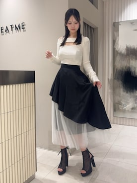 「アイテム（バレッタ/ヘアクリップ）」を使った、奏さん（レディース・169cm）の秋コーディネート