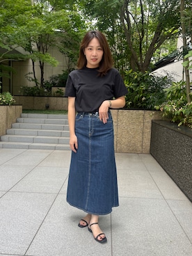 「アイテム（デニムスカート）」を使った、moeriさん（レディース・159cm）の秋コーディネート