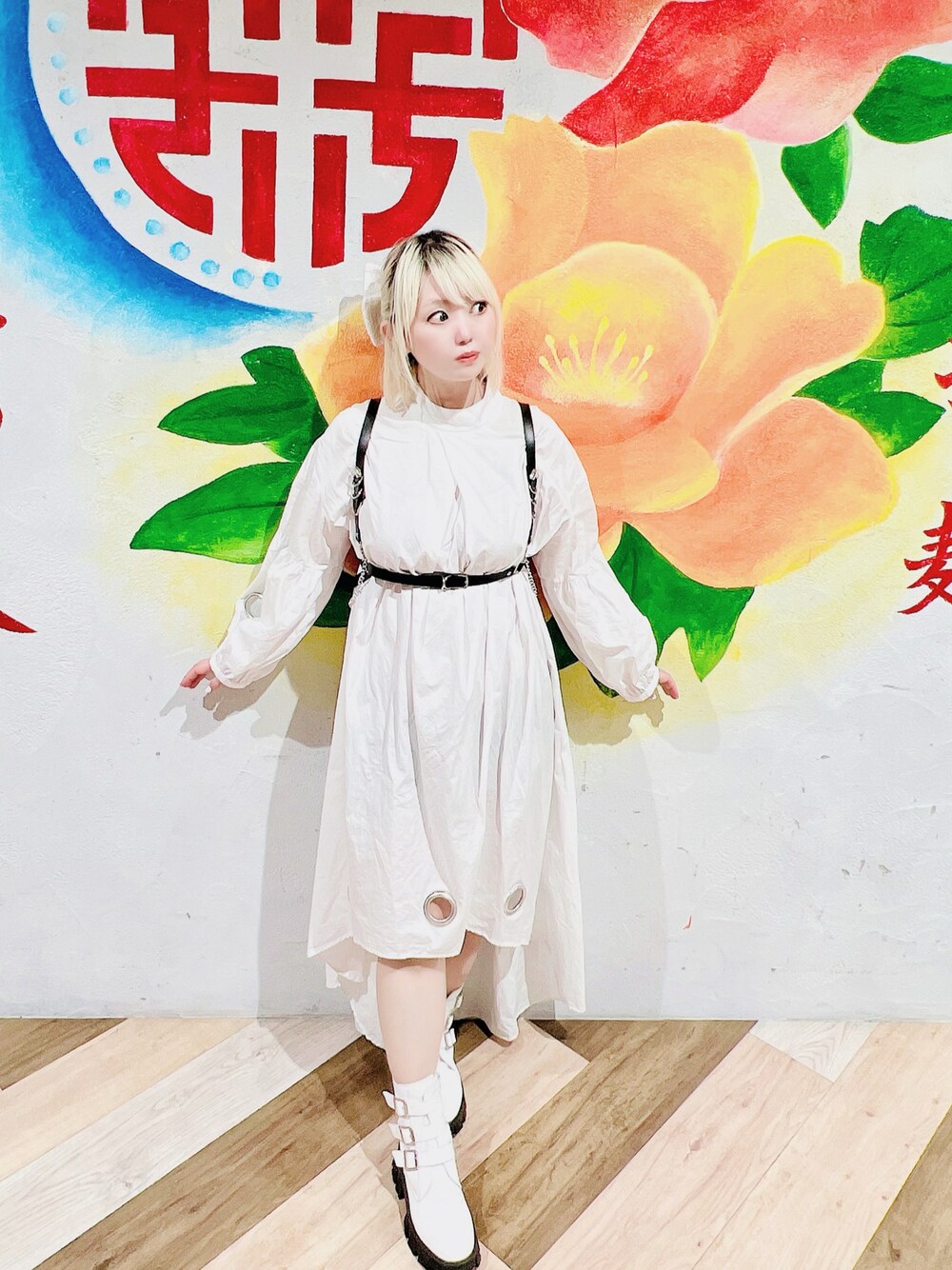「お出かけコーデ、シンプルスタイル、ワンピースコーデ」｜「FUNKY FRUITのアイテム（ワンピース/ドレス、ホワイト系）」を使った、PUNIさん（レディース・151cm）の春コーディネートの1枚目の写真