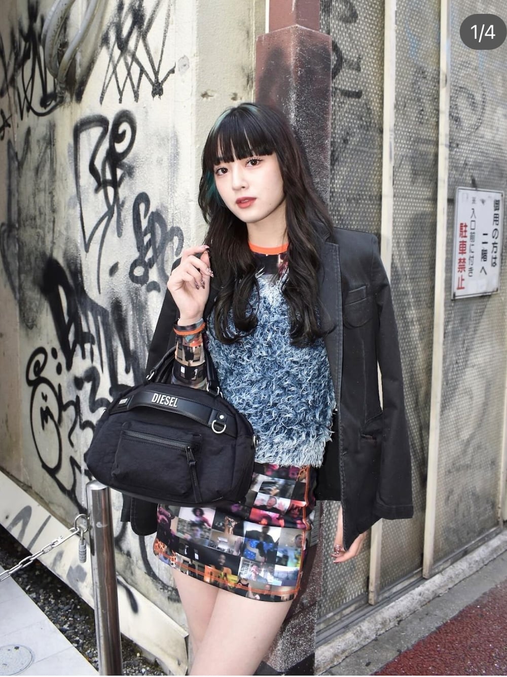 専用710 FENDI レディース　ブラック　ロゴバンド　3050L シルバー 710 FENDI 時計 レディース ブラック ロゴバンド 3050L シルバー