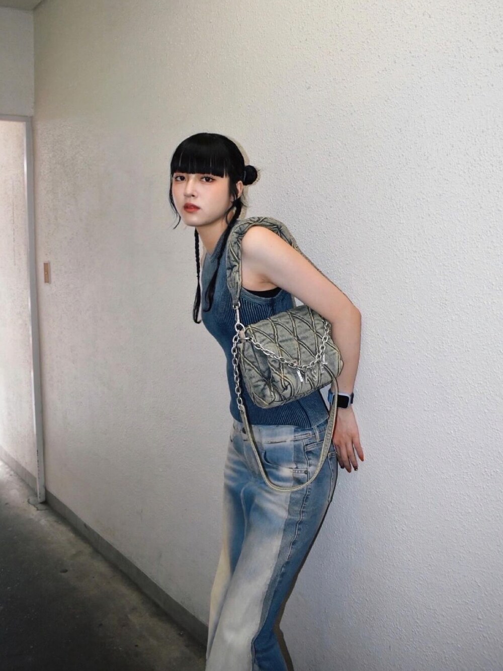 DIESELのタンクトップ（ブルー系）を使った人気ファッション