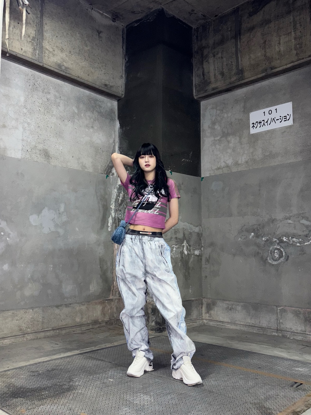 ユニセックス スニーカー S-D-RUNNER Xを使った人気ファッション