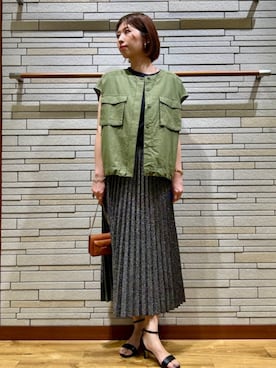 「リネンシャツ」｜「アイテム（その他アウター）」を使った、日名子さん（レディース・168cm）の夏コーディネート