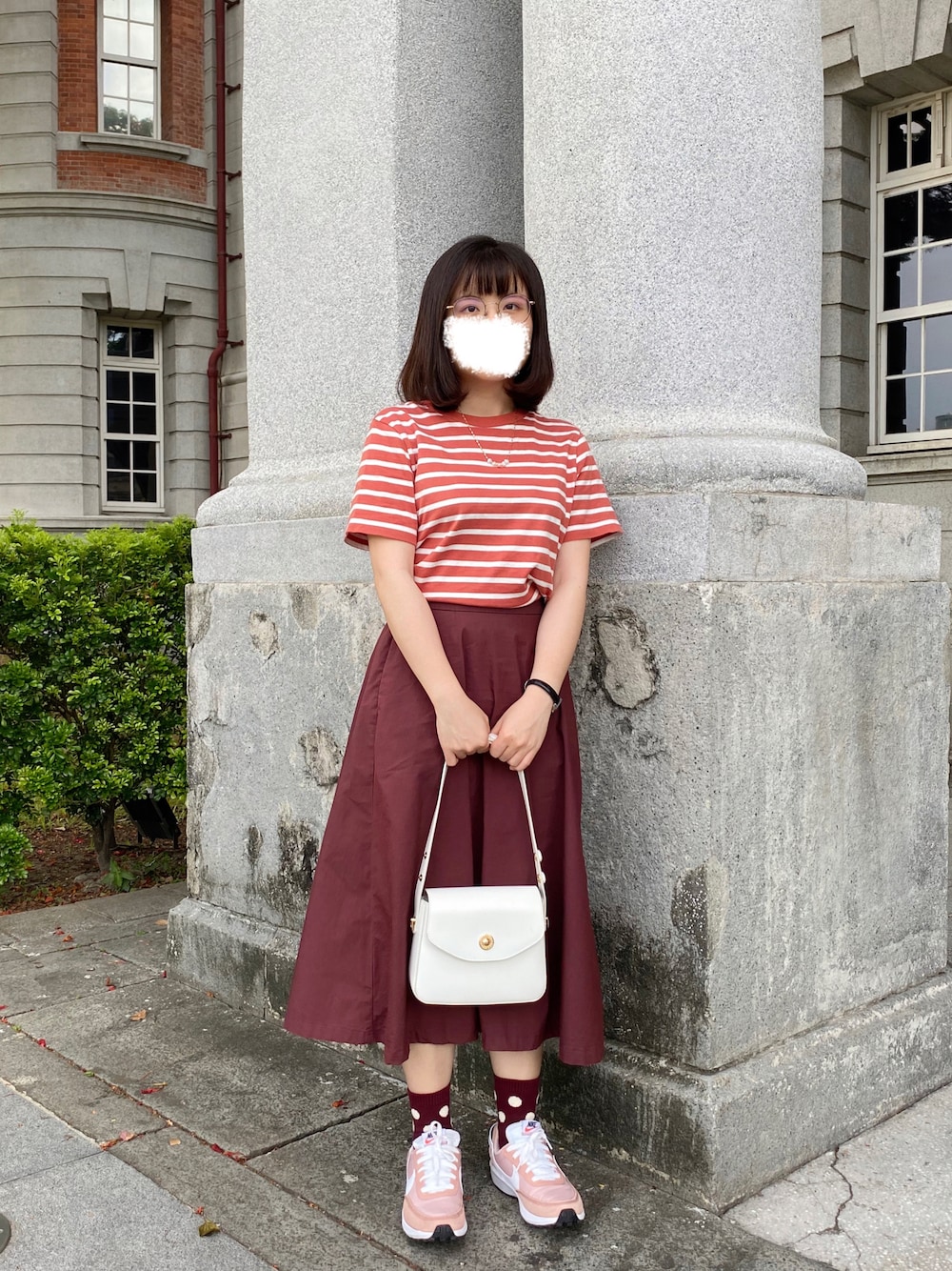 「夏だ！Tシャツ着よう！、夏コーデ、シンプル、ootd、赤、オトナ女子、オトナカワイイ、オトナカジュアル、カジュアルコーデ、ラクチンコーデ、低身長コーデ、大人コーデ、きれいめコーディネート、お洒落さんとつながりたい、おしゃれさんと繋がりたい」｜「無印良品のアイテム（スカート、レッド系）」を使った、シシ🌼さん（レディース・153cm）の夏コーディネートの1枚目の写真