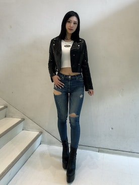 「アイテム（ライダースジャケット）」を使った、serinaさん（レディース・166cm）の秋コーディネート