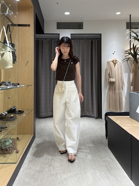 「CAPRICIEUX LE'MAGE（カプリシューレマージュ）の1ポイントボートネックT（Tシャツ/カットソー、ブラウン系）」を使った、okomeさん（レディース・164cm）の春コーディネート