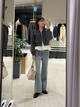 「CAPRICIEUX LE'MAGE（カプリシューレマージュ）のアイテム（デニムパンツ）」を使った、okomeさん（レディース・164cm）の秋コーディネート