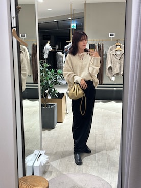 「CAPRICIEUX LE'MAGE（カプリシューレマージュ）の【低身長サイズあり】ベロアIラインスカート（スカート）」を使った、okomeさん（レディース・164cm）の秋コーディネート