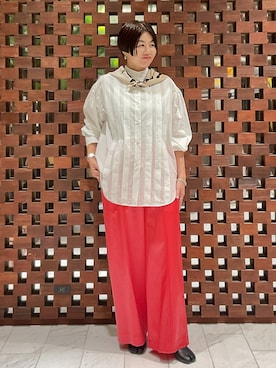「HOUSE OF LOTUS（ハウスオブロータス）のコットンピンタックシャツ（シャツ/ブラウス、ホワイト系）」を使った、HOUSE OF LOTUS　staffさん（レディース・149cm）の秋コーディネート