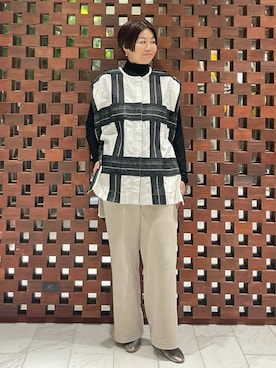 「HOUSE OF LOTUS（ハウスオブロータス）のコーデュロイジャージストレートパンツ（その他パンツ、グレー系）」を使った、HOUSE OF LOTUS　staffさん（レディース・149cm）の秋コーディネート