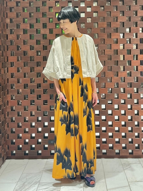 【HOBBS】鮮やかレッドが夏に映える♪フローラルワンピース HOBBS】鮮やかレッドが夏に映える♪フローラルワンピース