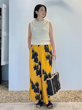 「アイテム（ニット/セーター）」を使った、HOUSE OF LOTUS　staffさん（レディース・170cm）の夏コーディネート