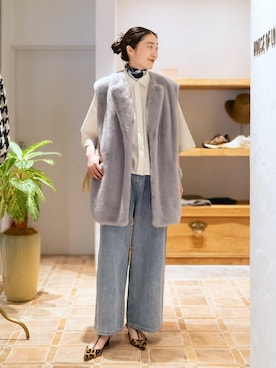 「アイテム（ブルゾン、グレー系）」を使った、HOUSE OF LOTUS　staffさん（レディース・165cm）の秋コーディネート