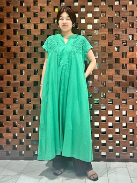 「刺繍」｜「アイテム（ワンピース）」を使った、HOUSE OF LOTUS　staffさん（レディース・160cm）の夏コーディネート