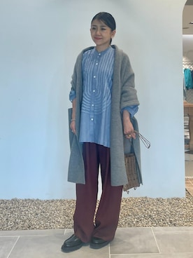 「HOUSE OF LOTUS（ハウスオブロータス）のシャンブレーフリルシャツ（シャツ/ブラウス、ブルー系）」を使った、HOUSE OF LOTUS　staffさん（レディース・149cm）の秋コーディネート