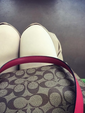 「COACH（コーチ）のアイテム（包、ブラウン系）」を使った、Sharii_closetさん（レディース・158cm）の秋コーディネート