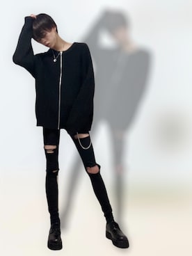 「黒スキニー」｜「アイテム（ウォレットチェーン）」を使った、しゅんくんさん（メンズ・176cm）の冬コーディネート