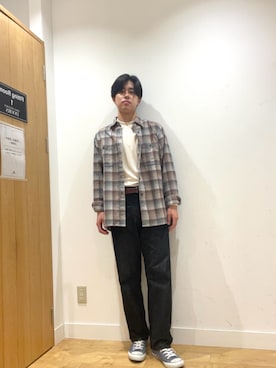 「コンバース」｜柳田倫太郎さん（メンズ・174cm・20代）の秋コーディネート