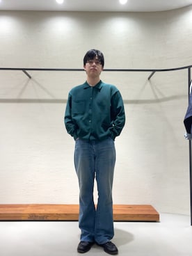 「FORK&SPOON（フォークアンドスプーン）のFORK&SPOON　レギュラーカラーニットカーディガン（カーディガン/ボレロ、グリーン系）」を使った、柳田倫太郎さん（メンズ・174cm）の秋コーディネート
