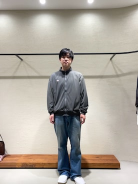 「URBAN RESEARCH DOORS（アーバンリサーチドアーズ）のDANTON　SWEAT ZIP BLOUSON（テーラードジャケット、グレー系）」を使った、柳田倫太郎さん（メンズ・174cm）の秋コーディネート