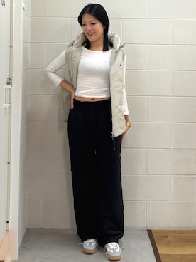 「アイテム（ダウンベスト）」を使った、niinaさん（レディース・165cm）の冬コーディネート