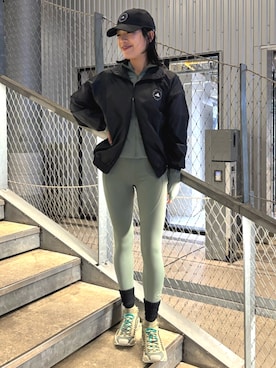 「アイテム（レッグウェア、グリーン系）」を使った、niinaさん（レディース・165cm）の秋コーディネート