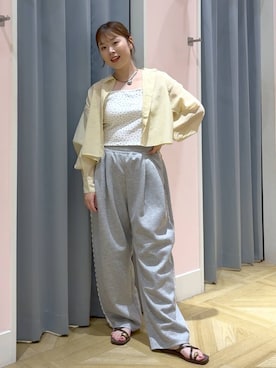 「LOWRYS FARM（ローリーズファーム）のカットイージーコクーンパンツ　292362（スウェットパンツ、グレー系）」を使った、aikaさん（レディース・160cm）の夏コーディネート