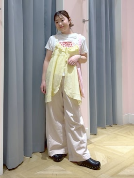 「LOWRYS FARM（ローリーズファーム）のイージーバギーデニム　601067（デニムパンツ、ピンク系）」を使った、aikaさん（レディース・160cm）の春コーディネート