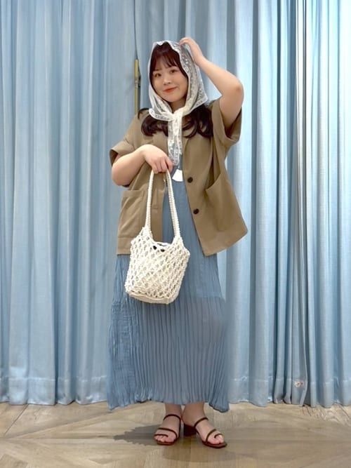 BLACKPINK 　バンダナ　スカーフ　ロンドンTOUR　公式品 ROPÉ(ロペ) / 【4 ARTIST for ROPE'】コラボ シルクスカーフ/Lサイズ