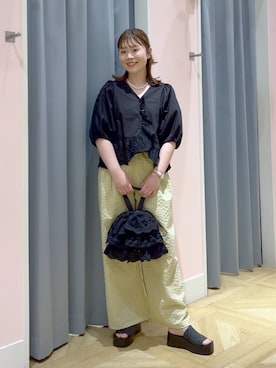「LOWRYS FARM（ローリーズファーム）のカンドウフィットＫｎｉｔサンダル 637889（サンダル、ブラック系）」を使った、aikaさん（レディース・160cm）の夏コーディネート