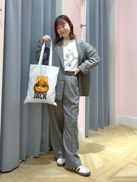 「LOWRYS FARM（ローリーズファーム）のアイテム（トートバッグ）」を使った、aikaさん（レディース・160cm）の秋コーディネート