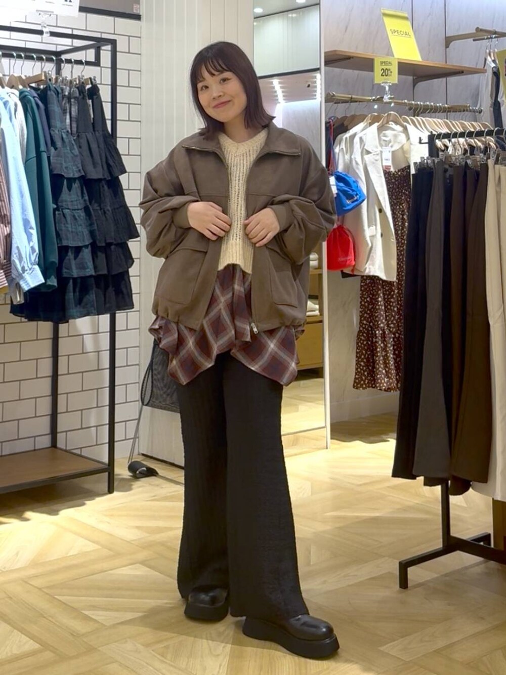 aika(LOWRYS FARM イオンモール松本)|LOWRYS FARMのその他パンツを使ったコーディネート - WEAR