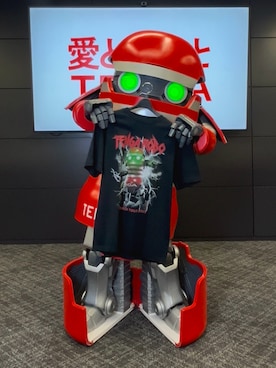 「アイテム（Tシャツ/カットソー）」を使った、TENGAロボさん（メンズ・180cm）の秋コーディネート